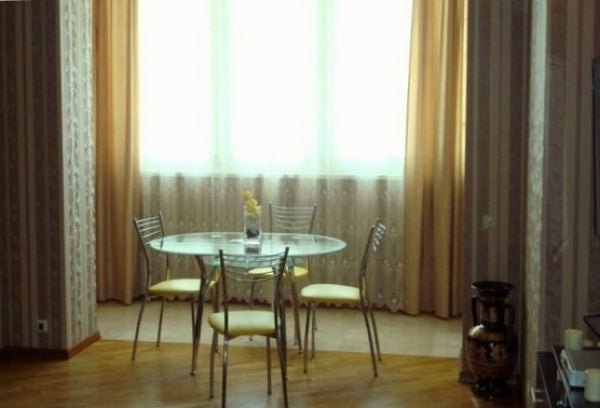 Vous séjournerez à 2 minutes à pied de l'arrêt de tramway de Sainte-Blandine, à  Gévezé, France Appartement pour vos vacances Entire rental unit vacation rental 25651314