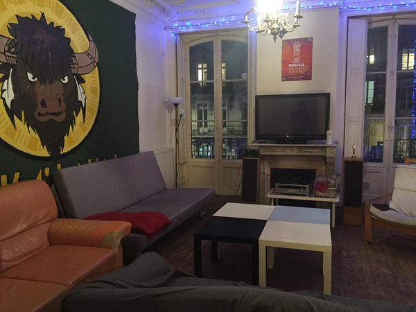 Appartement de charme lumineux dans vieil immeuble Bordelais à deux pas de la po Lavaur, France Appartement atypique 140 m2 plein centre ville Entire rental unit vacation rental 22339833