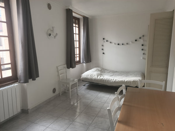 Je vous propose un agréable studio sur Lyon centre secteur Part-Dieu. <br />LOCA Lyon, France Studio calme et agréable - Part-Dieu Entire condo vacation rental 49783269