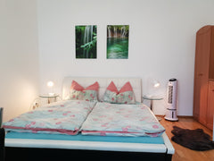 Liebe Gäste, Mitten im 16.Bezirk erwartet euch ein neues, stilvoll eingerichtete Vienna, Austria Saubere Entire rental unit vacation rental 37245774