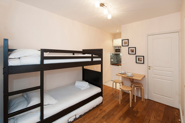 Located in the center of Paris and walking distance to all of the famous attract Le Plessis-Robinson, France Hidden Treasure in Heart of Paris Entire rental unit vacation rental 5654383