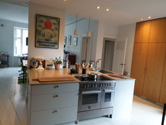 Du vil elske min bolig på grund af de høje lofter og placeringen. Min bolig er g Frederiksberg, Denmark Stor Lejlighed på 160 kvm i centralt område Entire rental unit vacation rental 17706015