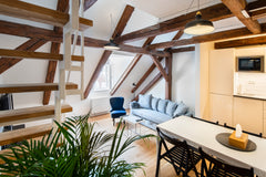 Wonderful  newly refurbished loft at Florence metro station, few minutes walk fr Prague, Czechia NEW Loft in Centre with A/C & NETFLIX Entire rental unit vacation rental 47838952