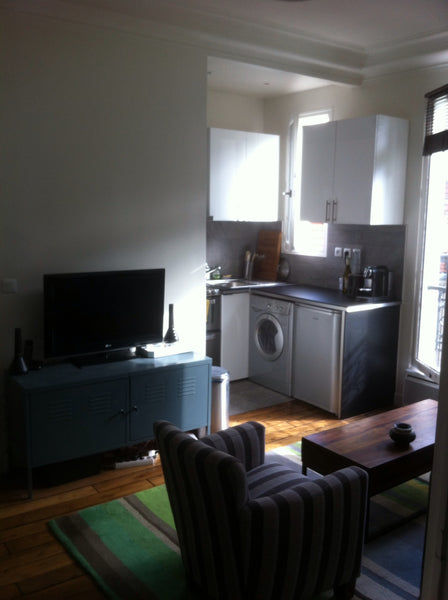 Hello everyone,<br />I am renting my apartment for the month of august. It is a  Paris, France Cosy flat ideally located Entire rental unit vacation rental 6668651
