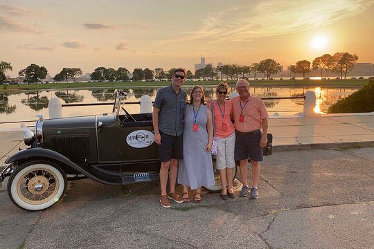 Private Antique Car Tour of Historic Belle Isle  Private Tours and Travel Guide America Detroit CITY Detroit Destination Tour