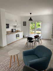 Situé dans une rue calme à moins de 10 minutes à pied du tramway, des université Bordeaux, France Chambre privée avec salle d'eau individuelle. 4 Private room in rental unit vacation rental 50019413