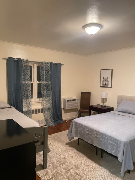 Beautiful home in a peaceful neighborhood, just a 7 minutes walk from Kings Plaz New York, United States Home in Brooklyn · 1 bedroom · 1 bed · 1.5 shared baths Private room in home vacation rental 803593741698056609