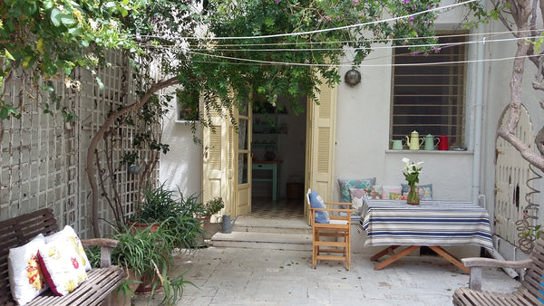 this is a charming ground floor flat in the historic part of Hora. The kitchen e Andros, Greece in the old town of Hora Entire rental unit vacation rental 4034195
