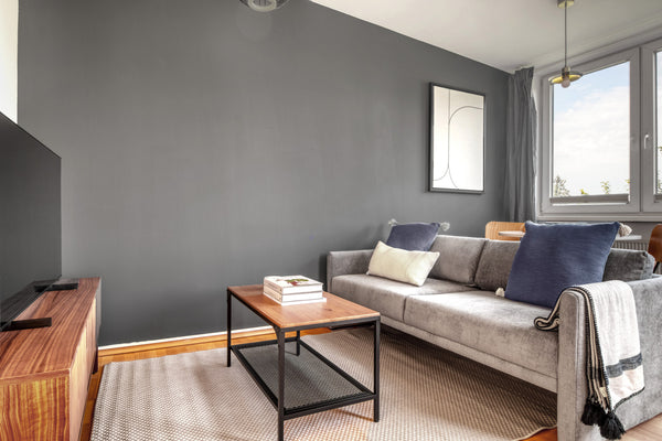 Show up and start living from day one in Vienna with this spacious one-bedroom B Vienna, Austria Hietzing 1BR w/ Community Garden & Private Terrace Entire rental unit vacation rental 654951654967783177