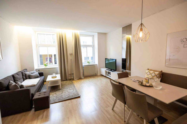 This bright 52m2 apartment is located on the first floor without elevator. <br / Vienna, Austria Apartment in ,,Hip-Area“ of Vienna Entire rental unit vacation rental 31185034