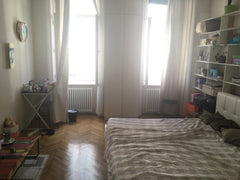 Big room in a sharing apartment with young professionals. <br />My apartment is   Big room near main station and Belvedere castle Private room in rental unit vacation rental 574476389709397374