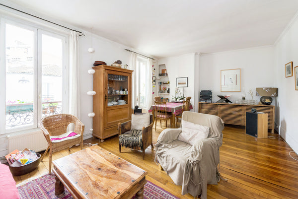 Our apartment combines the charm of the modern and the old, it is bright and qui Paris, France an appartment with old-world charm Entire rental unit vacation rental 1201804