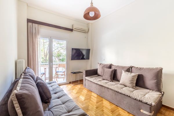Newly Renovated Acropolis Flat!<br />Acropolis metro stop, walking distance to t GR Parthenon Cosy Flat Entire rental unit vacation rental 29513594