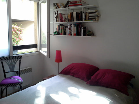 A pleasant room with a double bed . The tube is direct for the center of Paris ( Paris, France Bedroom Paris intra-muros Private room in rental unit vacation rental 2765061