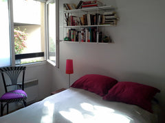 A pleasant room with a double bed . The tube is direct for the center of Paris ( Paris, France Bedroom Paris intra-muros Private room in rental unit vacation rental 2765061