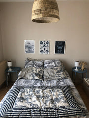 Disposant d’une salle de bain, des toilettes, une cuisine et un espace salon sal Pessac, France Chambre bleue de Chambord Private room in home vacation rental 44485859