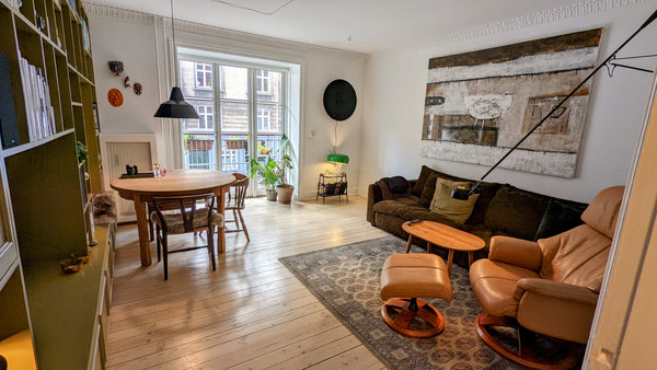 Cozy Vesterbro apartment with beautiful and functional decor, balcony facing the Copenhagen, Denmark Cozy and central apartment with balcony & cortyard Entire condo vacation rental 646020695292467625