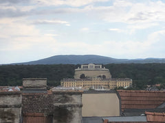 Herrliche Dachwohnung mit geräumiger Terrasse mit fantastischem Ausblick auf Sch  Terrasse mit Blick auf Schloss Schönbrunn und Wien Entire loft vacation rental 49684549