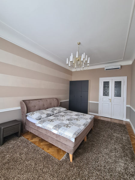 Během tohoto jedinečného a poklidného pobytu si dokonale odpočineš.  Deluxe apartment Slovenská Entire serviced apartment vacation rental 51684493