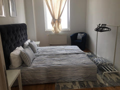 chambre en plein centre de BRUXELLES, à moins d'1km de la Grande Place et lieu t  Chambre au centre de BRUXELLES dans superbe maison de maître. Private room in rental unit vacation rental 51426456