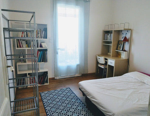 Dans une petite maison de 44 m2 vous avez la possibilité de louer une chambre av Floirac, France Chambre avec terrasse dans petite maison au calme Private room in home vacation rental 27652042