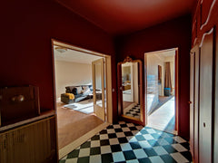 Ruim, lichtrijk, gerenoveerd appartement in centrum Antwerpen. Het appartement i Schilde, Belgium Privé-kamer met terras in centrum Antwerpen. Private room in condo vacation rental 704648597321547745