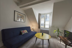 Charming 24 sqm apartment, with a beautiful light in the top of the trendy Marai Paris, France Limoncello, studio, 2 people Entire rental unit vacation rental 20741557