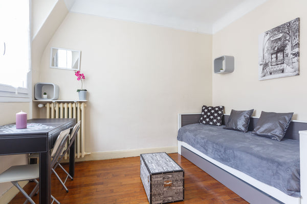 Typically Parisian! My studio is located in one of Paris’s most well-known food  Paris, France Nice studio next to Montmartre Entire rental unit vacation rental 3413928