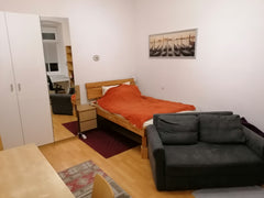 Die Wohnung verfügt über eine Küche mit, ein Badezimmer mit Waschmaschine, ein s Vienna, Austria Cosy City Apartment am Haydnpark Entire rental unit vacation rental 48807506