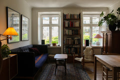 Lejligheden ligger centralt på Vesterbro, et par 100 meter fra både Enghave Plad Copenhagen, Denmark "Hyggelig" lejlighed på Vesterbro med børneværelse Entire condo vacation rental 577549697078785927