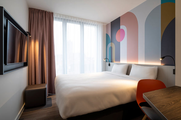 This stylish place is close to must-see destinations. Located in the very center  Double room for 2 Room in hotel vacation rental 51274349