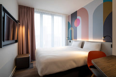 This stylish place is close to must-see destinations. Located in the very center  Double room for 2 Room in hotel vacation rental 51274349
