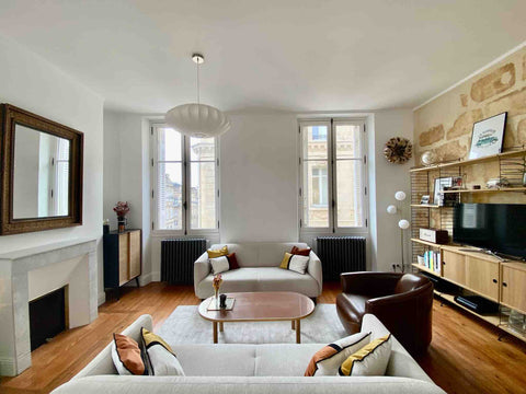 Appartement typiquement bordelais, situé à 50m de la Place Pey Berland (tram A e  Bordeaux : Très bel appartement hypercentre Entire rental unit vacation rental 33961323