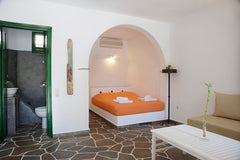 <b>The space</b><br />The unit is composed of ten rooms, which are completely in  Private Appartment - Parc view - Sifnos, Grece Private room in bed and breakfast vacation rental 24174756