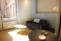 A quelques pas de la place des terreaux, dans les pentes de La Croix rousse, ven Lyon, France Lyon pentes de La Croix rousse / studio calme Entire rental unit vacation rental 24427931