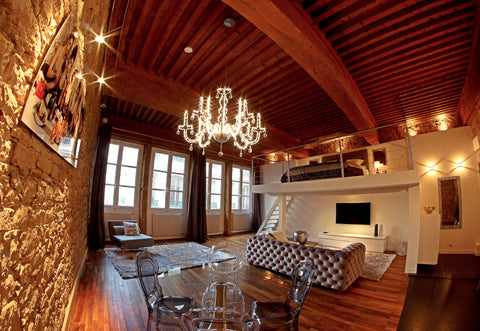 Appartement de 92m2, idéalement placé au milieu du quartier historique. Très lum Lyon, France La Suite Mercière Entire loft vacation rental 12002517