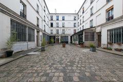 A deux pas du canal Saint Martin, de la place de la République, du parc des Butt Paris, France Confortable 3 pièces près du Canal Saint Martin Entire rental unit vacation rental 15489325