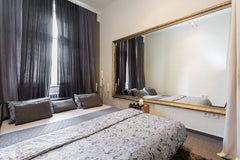 Private room in the quiet street in the down town. Apartment is close to metro &  Private room Queen in the Prague down town Private room in rental unit vacation rental 653587202741014666