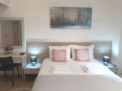 Our house is located in the town of Chania in a quiet place and is ideal for cou Chania, Greece Chania 5min from the old town Entire rental unit vacation rental 19850305