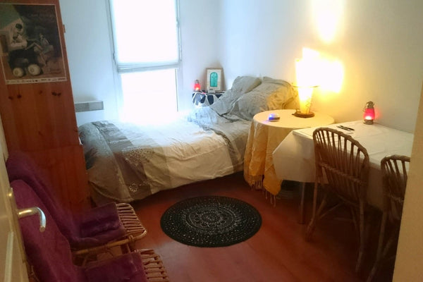 Je mets à disposition cette chambre d'environ 12m² dans un appartement de 60m² s Bordeaux, France Chambre privée quartier des Chartrons Private room in rental unit vacation rental 19648424