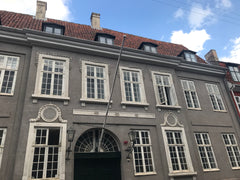 Wonderful Copenhagen with a wonderful location right next to picturesque Nyhavn.  Lovely apartment in Nyhavn Private room in rental unit vacation rental 26861850