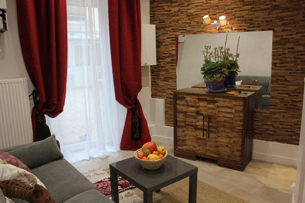 Studio petit mais très bien agencé et très agréable. Il donne sur une cour privé Paris, France Studio Wattignies Entire rental unit vacation rental 29797160