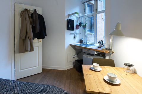 A small and charming bedroom with an included kitchen, located in the guest suit Copenhagen, Denmark Room w. private kitchen | Central in Copenhagen Private room in guesthouse vacation rental 42769105