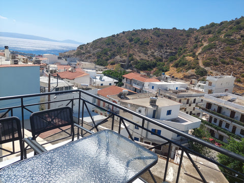 Agapi’s Place is a cozy and beautiful apartment in Agia Galini. It has 2 bedroom Rethimnon, Greece Agapi's Place Entire home vacation rental 717317583210395516