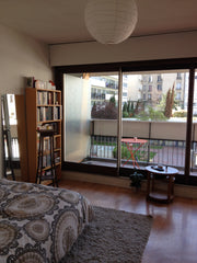 Studio lumineux de 30m² avec cuisine équipée, grand balcon donnant sur une cour  Paris, France Studio avec terrasse - Montmartre Entire rental unit vacation rental 12799336