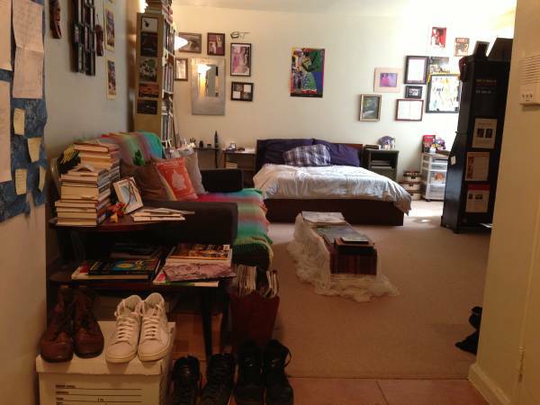 My large studio apartment is in the center of lively Jackson Heights and just a  New York, NY Rental unit in Queens · Studio · 2 beds · 1 bath Entire rental unit vacation rental 4525589