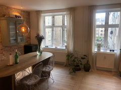 This apartment is placed in central Nørrebro. It is close to the Nørrebro park,  Copenhagen, Denmark Hyggelig lejlighed med fantastisk beliggenhed Entire condo vacation rental 657745714277153777