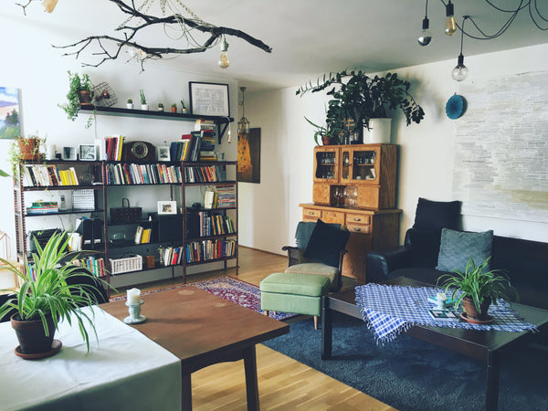 Vom Zimmer gibt es einen eigenen Zugang zum großen Balkon, auf dem geraucht werd Vienna, Austria Zimmer im Grünen Private room in rental unit vacation rental 44129339