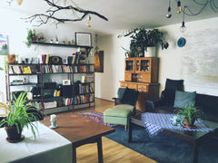 Vom Zimmer gibt es einen eigenen Zugang zum großen Balkon, auf dem geraucht werd Vienna, Austria Zimmer im Grünen Private room in rental unit vacation rental 44129339