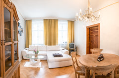 Two comfortable, bright rooms in a “Gruenderzeit-House“ (heritage building), wit  Gabriele's Apartment Entire rental unit vacation rental 23914890